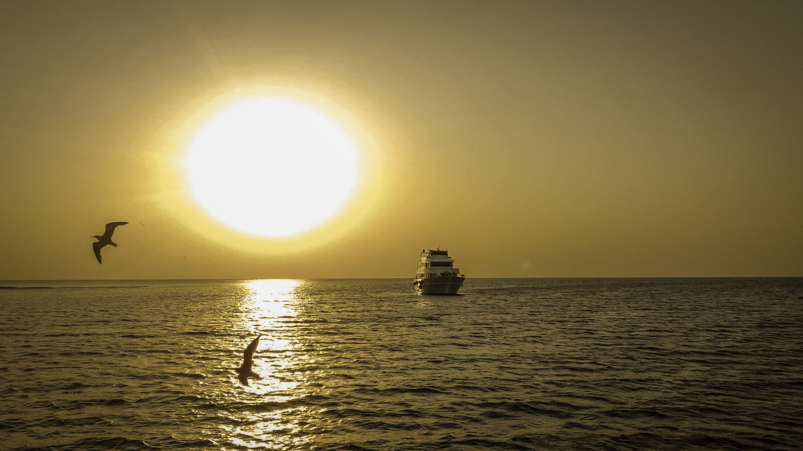 Sunrise and sunset over the Red Sea